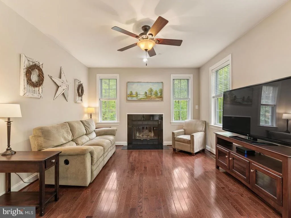 Photo of 995 WILDA DRIVE