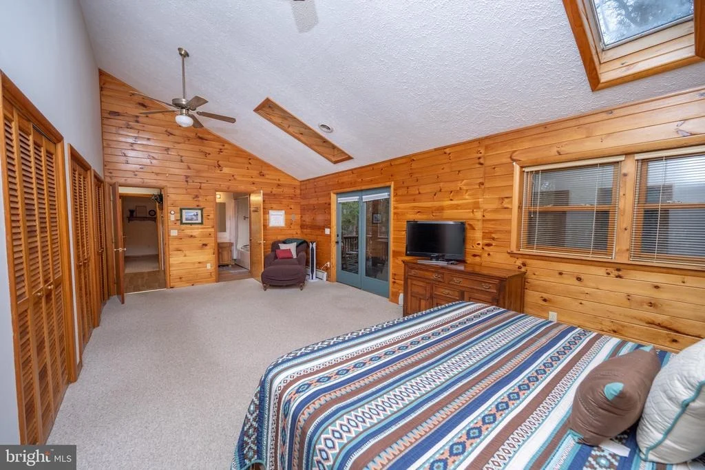 Photo of 526 GLEANINGS DRIVE
