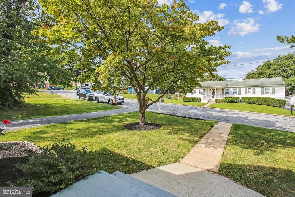 Photo of 904 OAK STREET