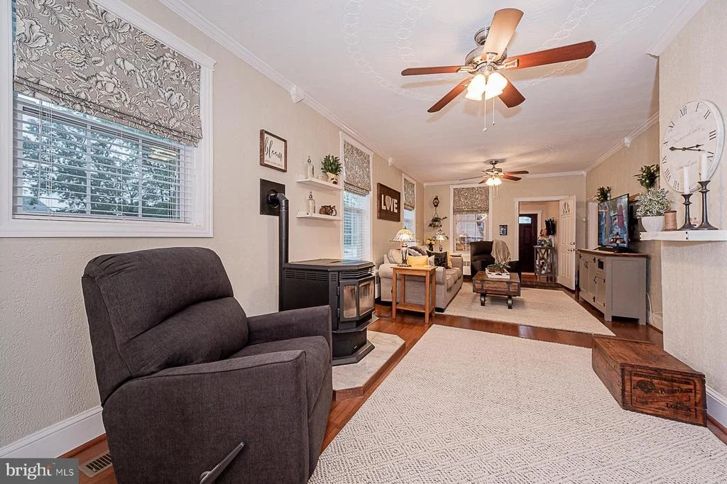 Photo of 8013 TELEGRAPH ROAD