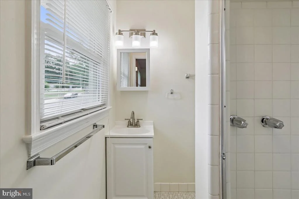 Photo of 3604 HERITAGE LANE