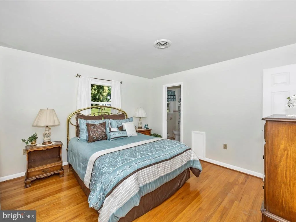 Photo of 5634 SHOOKSTOWN ROAD