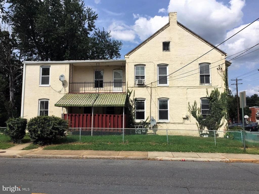 Photo of 243 CENTER STREET