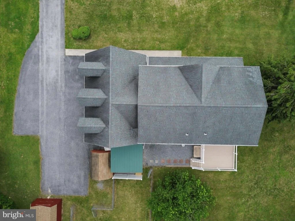 Photo of 2380 MOREAU DRIVE