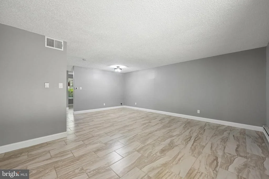 Photo of Unit 204 at 204 BROMLEY ESTATES