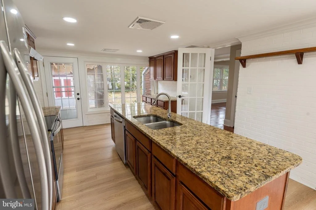 Photo of 227 PINEHURST AVENUE