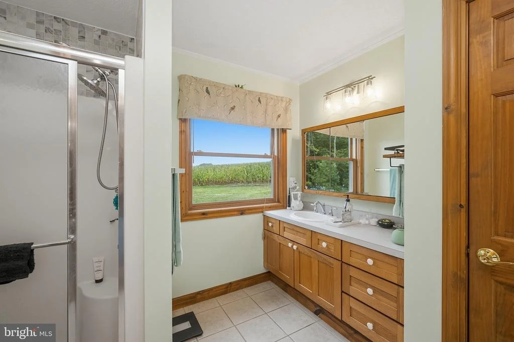 Photo of 607 PIN OAK CIRCLE
