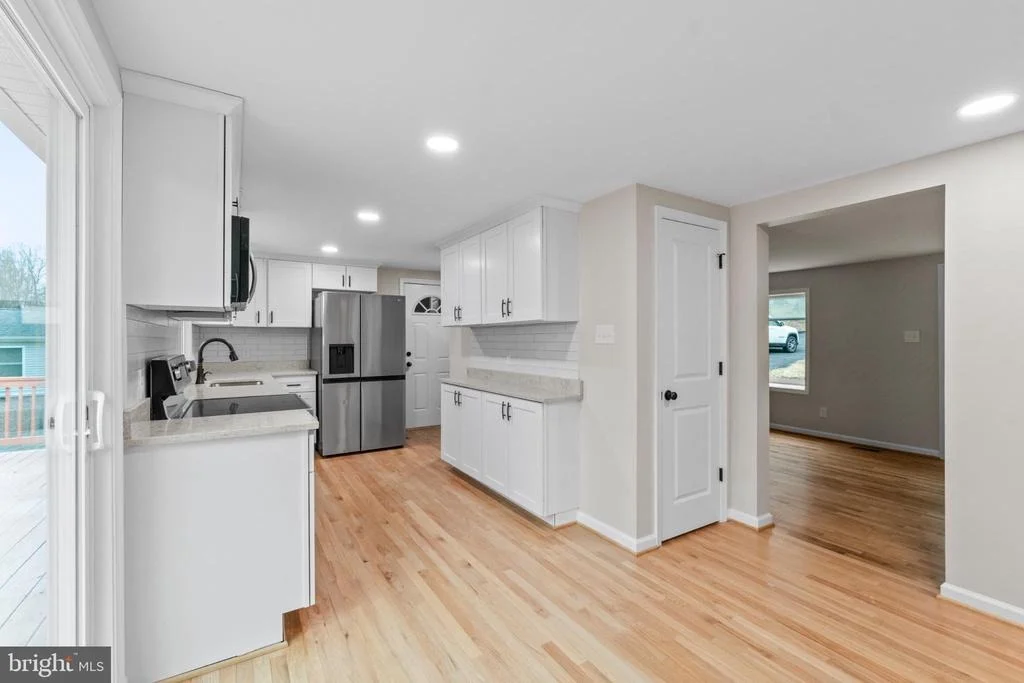 Photo of 6411 FULMER ROAD