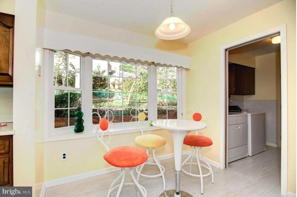 Photo of 7110 DEVONSHIRE ROAD