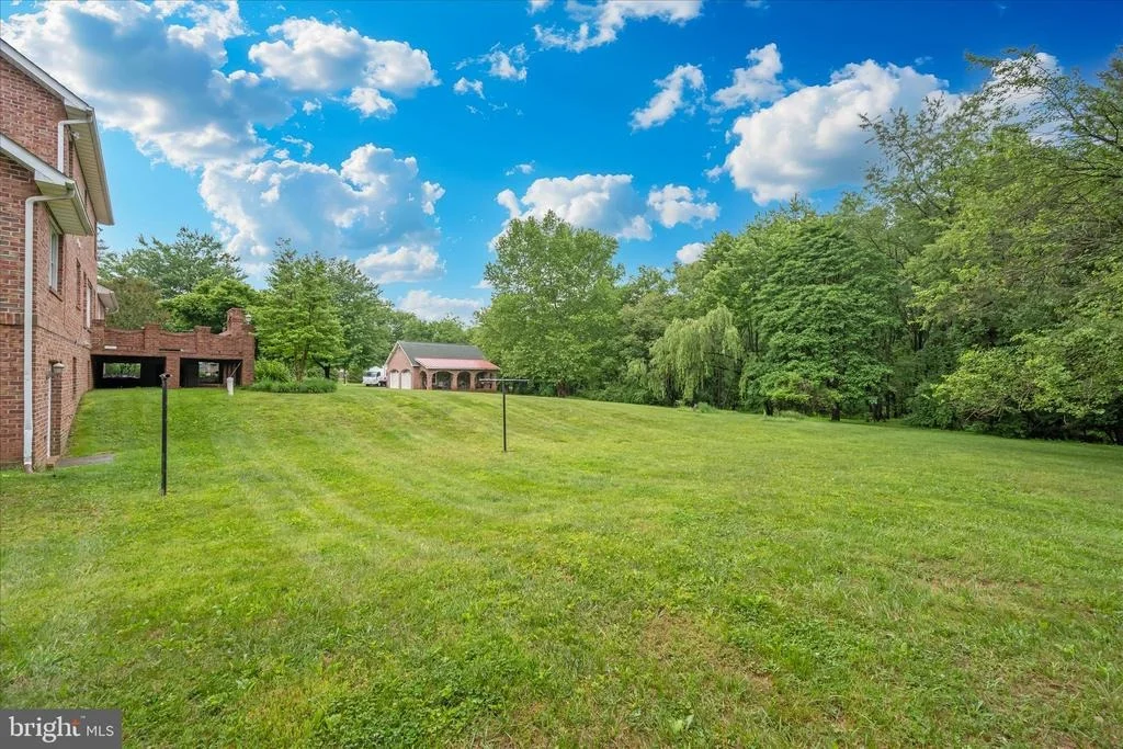 Photo of 18400 NEW CUT ROAD