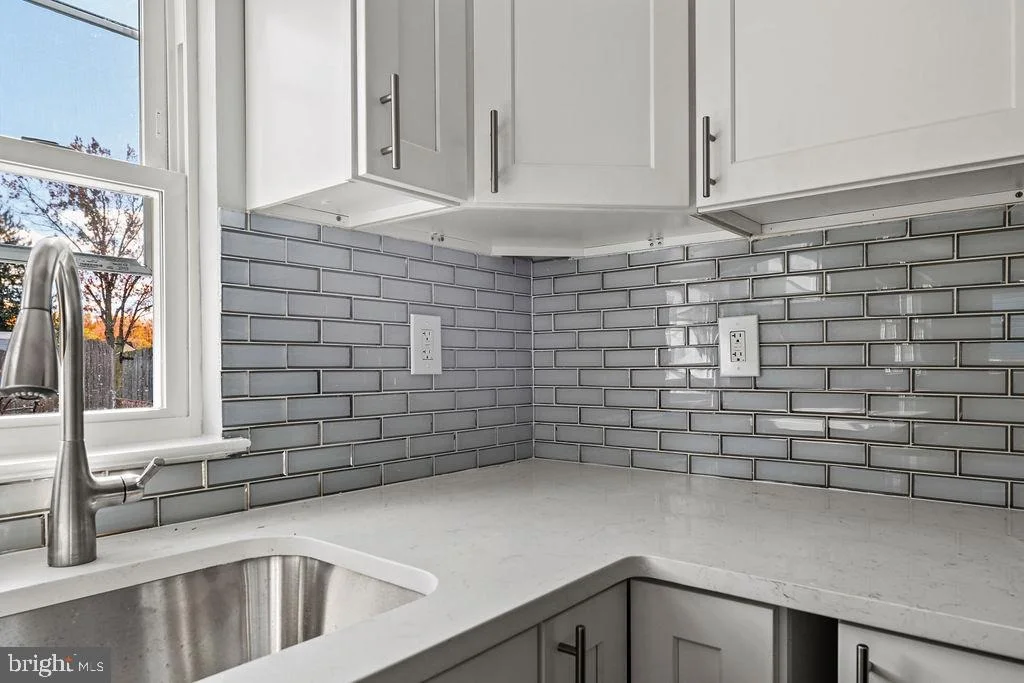 Photo of 408 W 3RD AVENUE