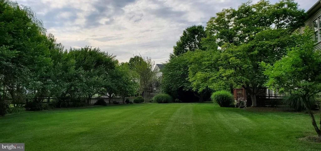 Photo of 10 MAPLECREST COURT