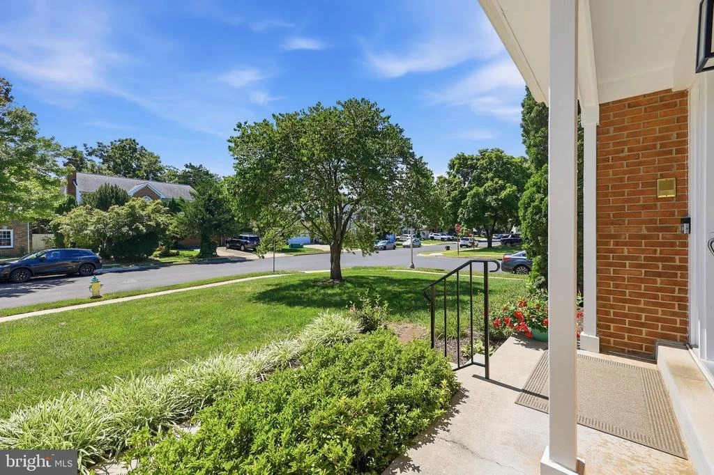 Photo of 1019 CHINABERRY DRIVE