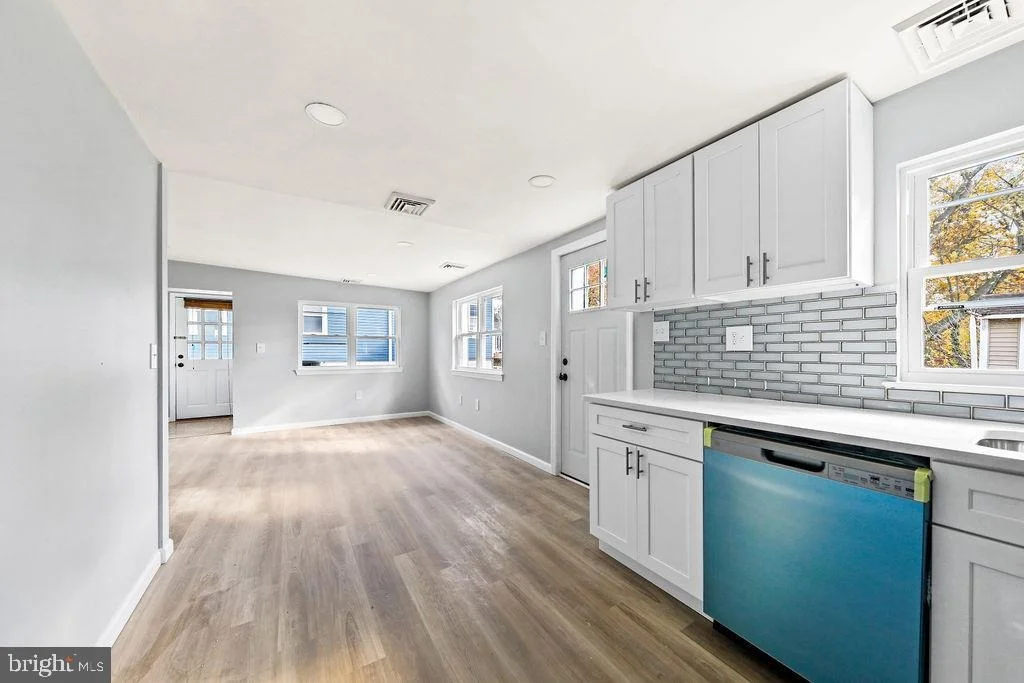 Photo of 408 W 3RD AVENUE