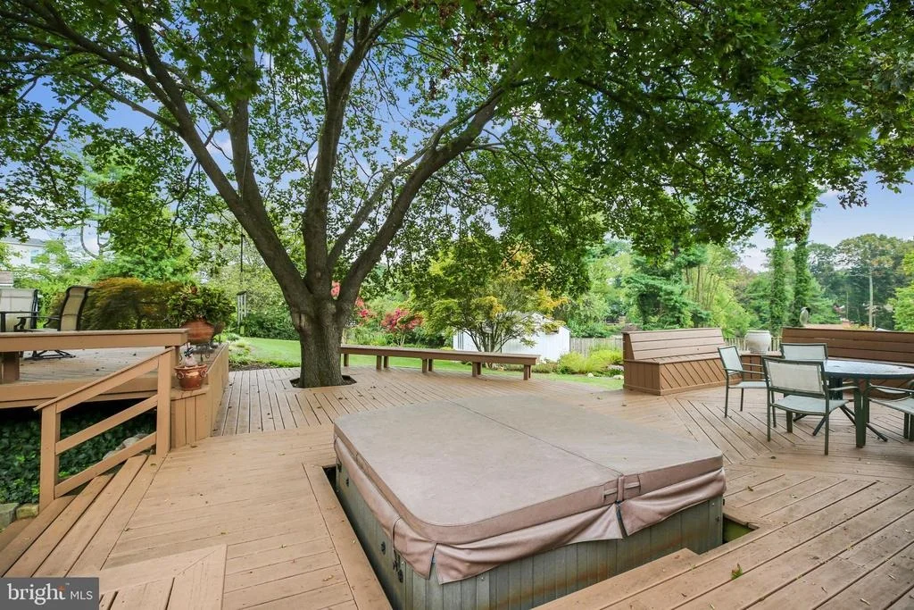 Photo of 15225 CENTERGATE DRIVE
