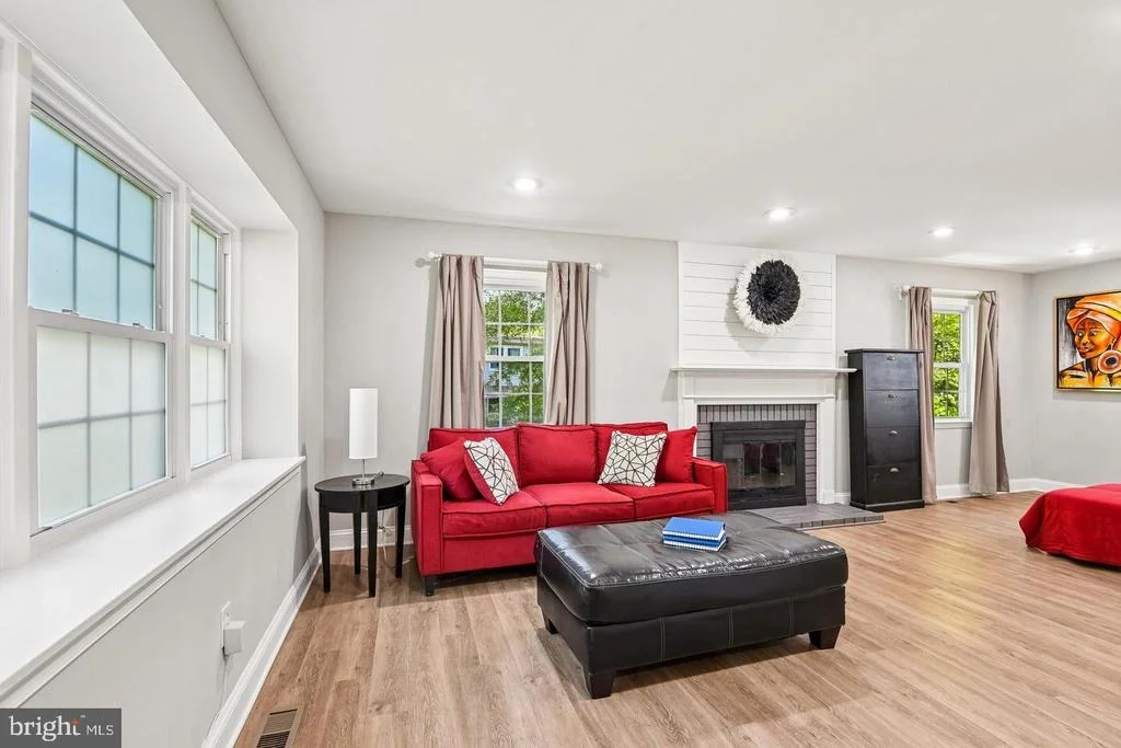 Photo of 8715 CRESTMONT LANE
