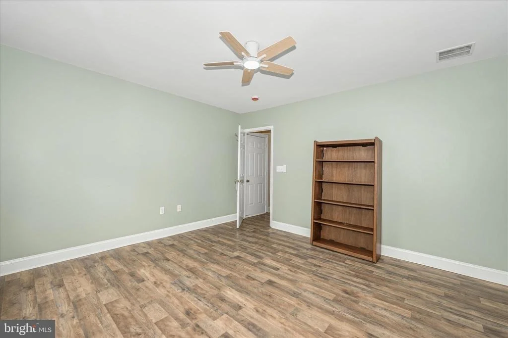 Photo of 18400 NEW CUT ROAD
