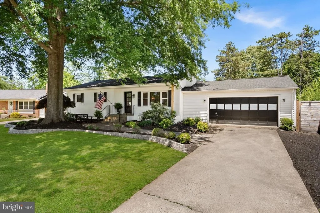 Photo of 10 HAMILTON TERRACE DRIVE