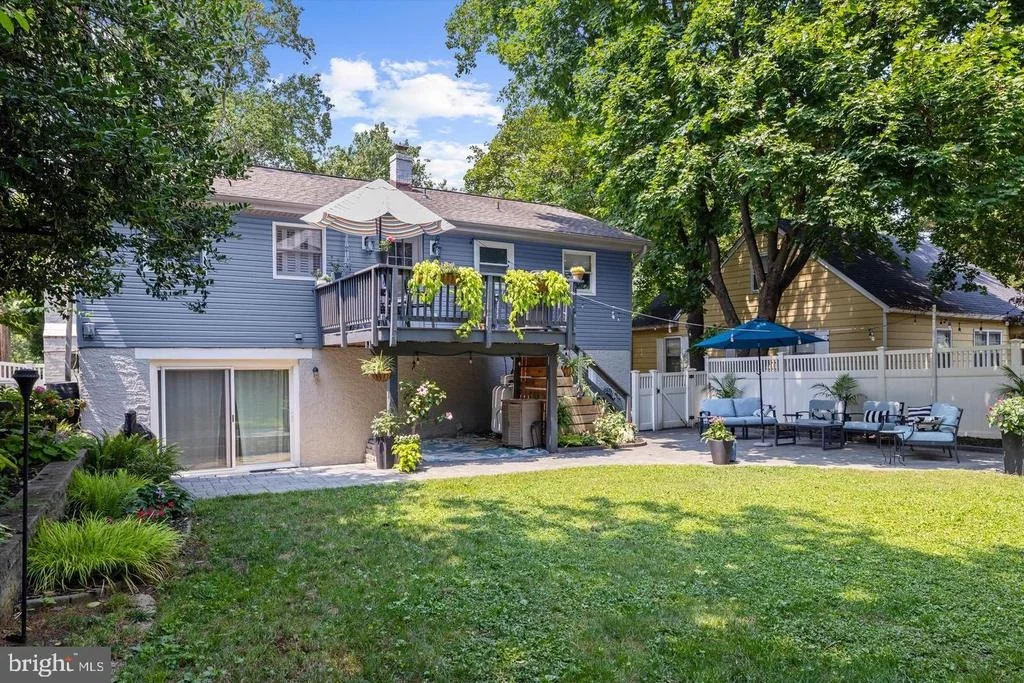 Photo of 228 DEWEY DRIVE