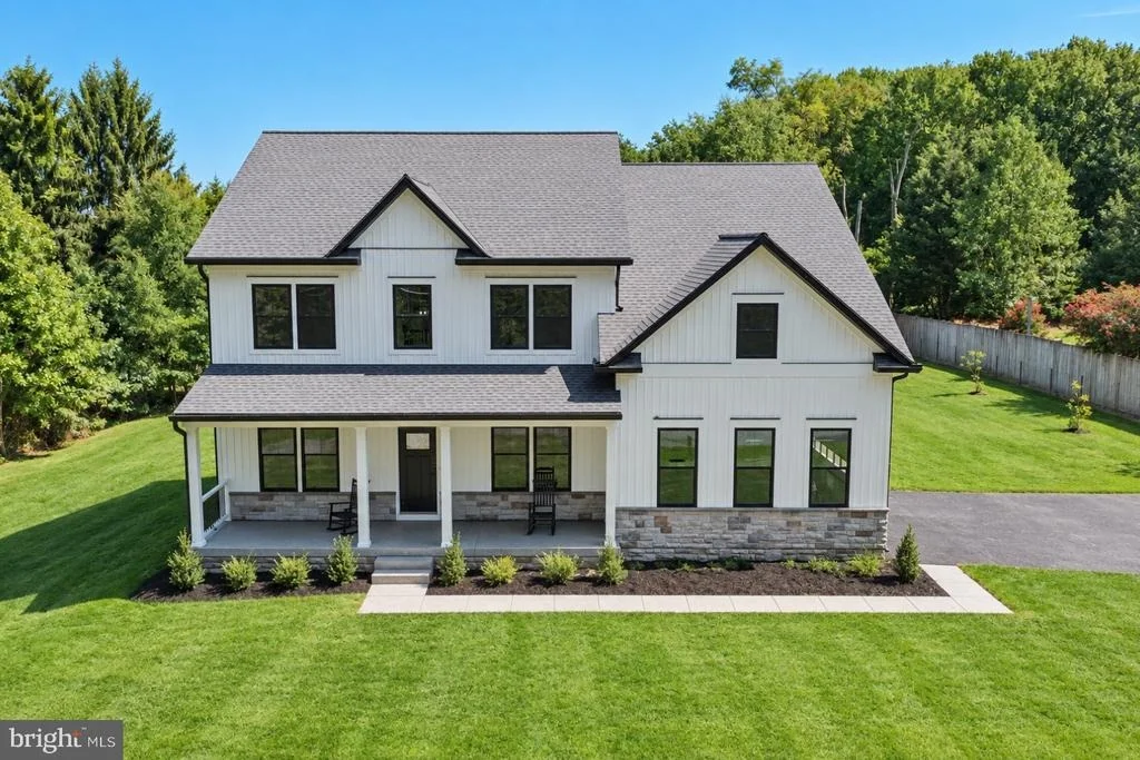 Photo of 1909 MITCHELL DRIVE