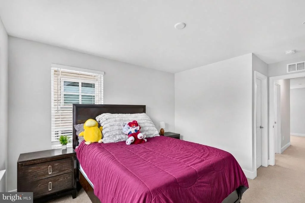 Photo of 4294 SHAKESPEARE CIRCLE