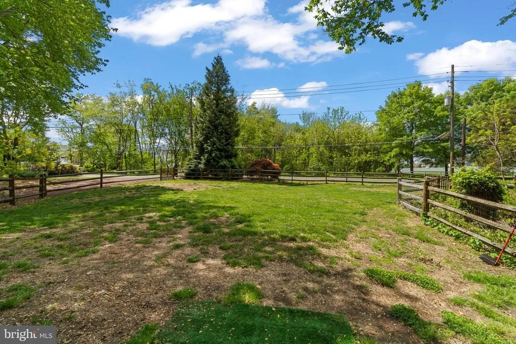Photo of 42 CREEK ROAD