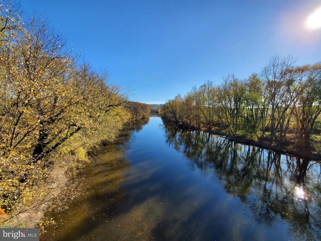Photo of 2731 MONOCACY BOTTOM ROAD