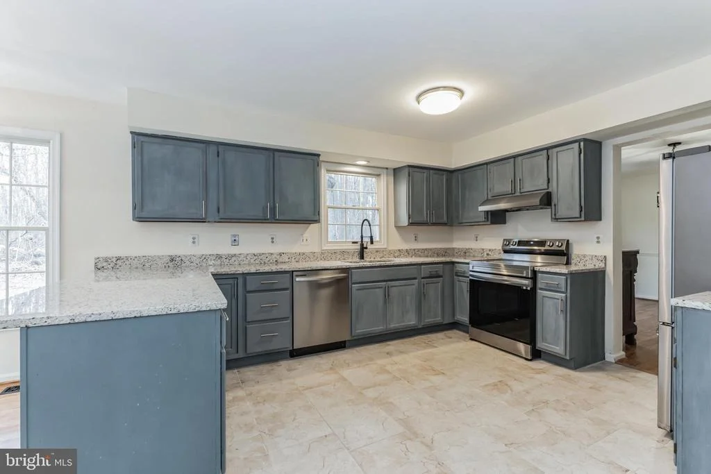Photo of 8000 SENECA VIEW DRIVE