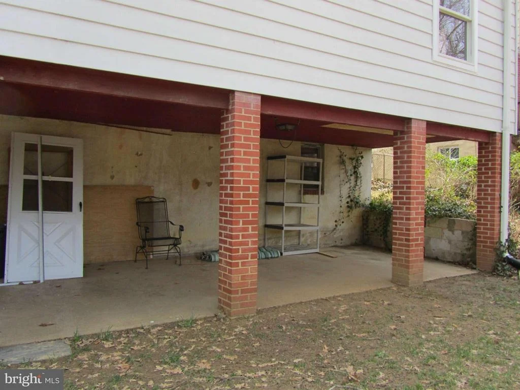 Photo of 10816 SCOTT DRIVE