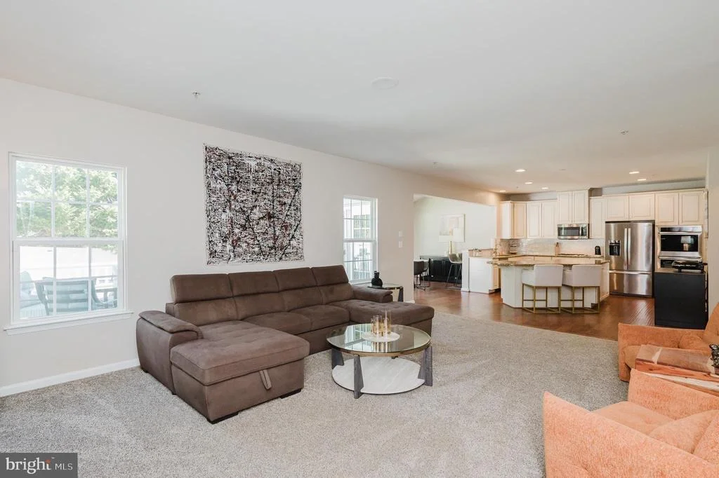 Photo of 744 FALCON LANE