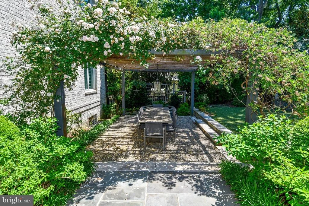 Photo of 7808 SOUTHDOWN ROAD