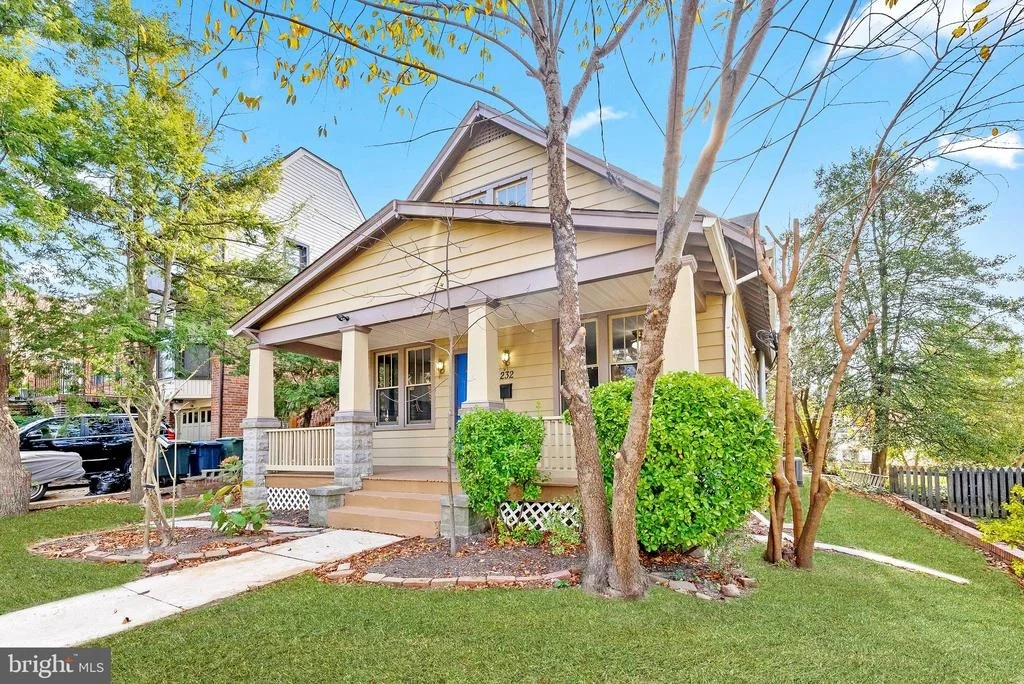 Photo of 232 TUCKERMAN STREET NW
