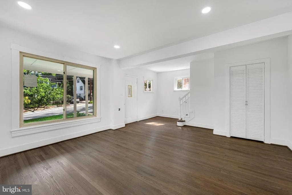 Photo of 710 SILVER SPRING AVENUE