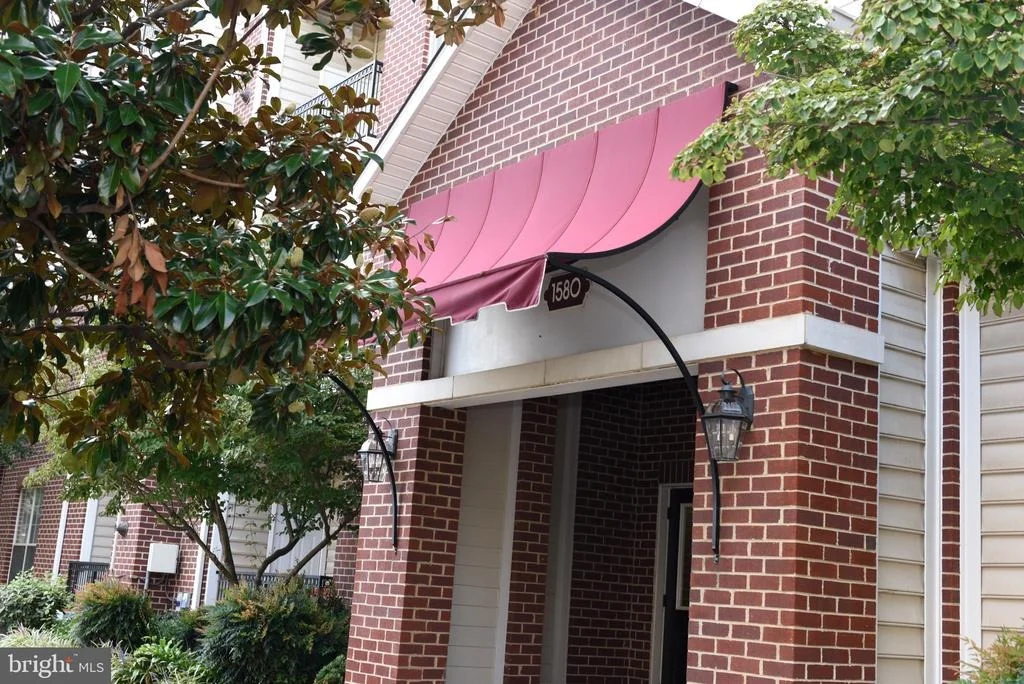 Photo of Unit 4213 at 1580 SPRING GATE DRIVE