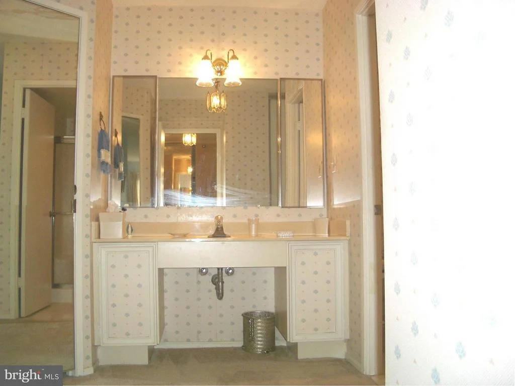 Photo of Unit 3523 at 15115 INTERLACHEN DRIVE
