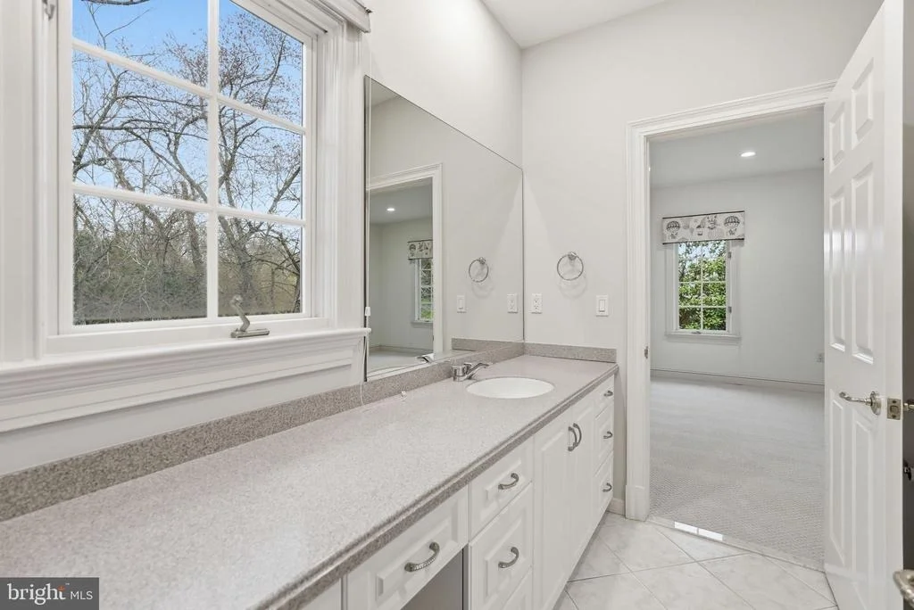 Photo of 904 MACKALL AVENUE