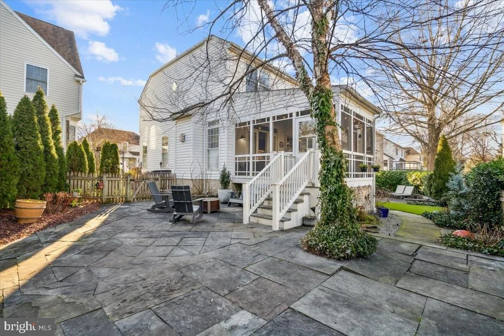 Photo of 2554 BEAR DEN ROAD