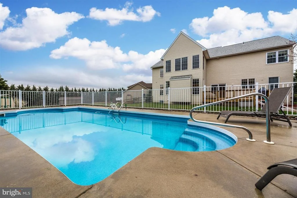 Photo of 6704 HEIRLOOM COURT