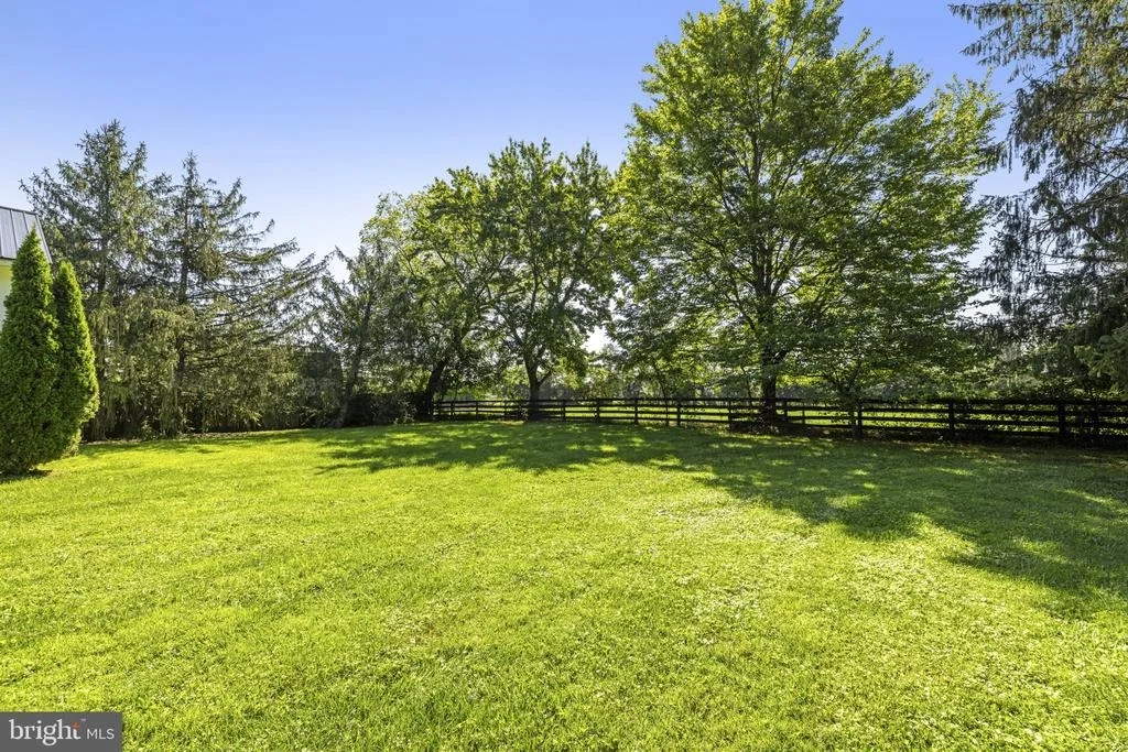Photo of 21088 UNISON ROAD