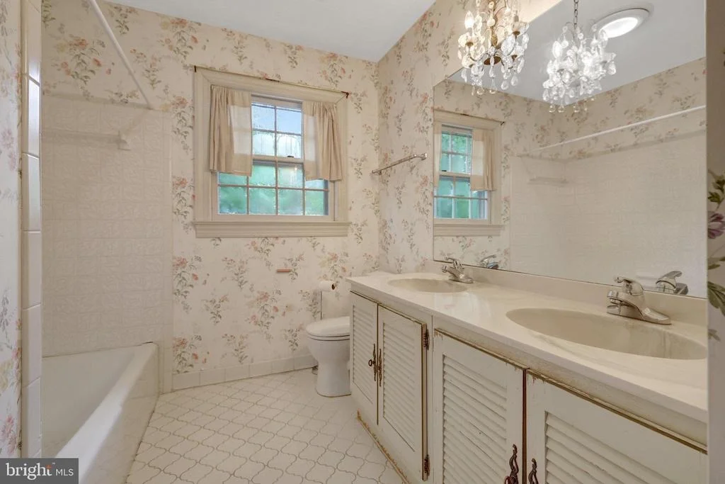 Photo of 1468 HIGHWOOD DRIVE