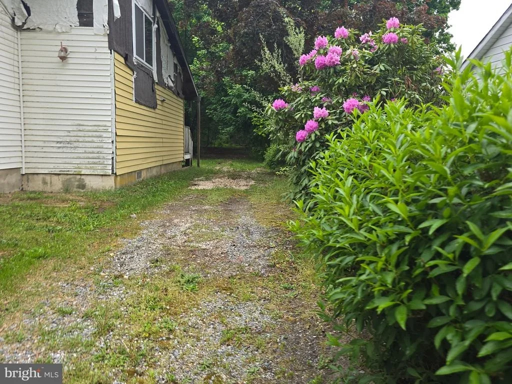 Photo of 9 MUNSON LANE
