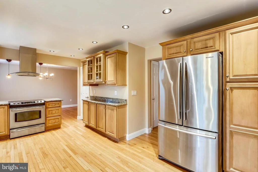 Photo of 15209 DONNA DRIVE
