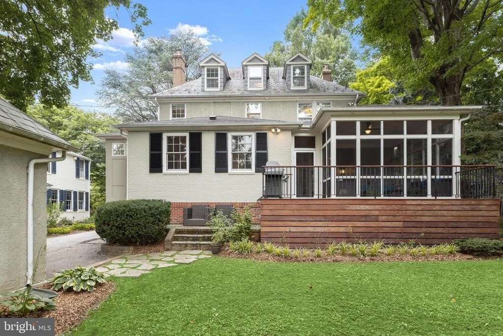Photo of 210 NORTHFIELD PLACE