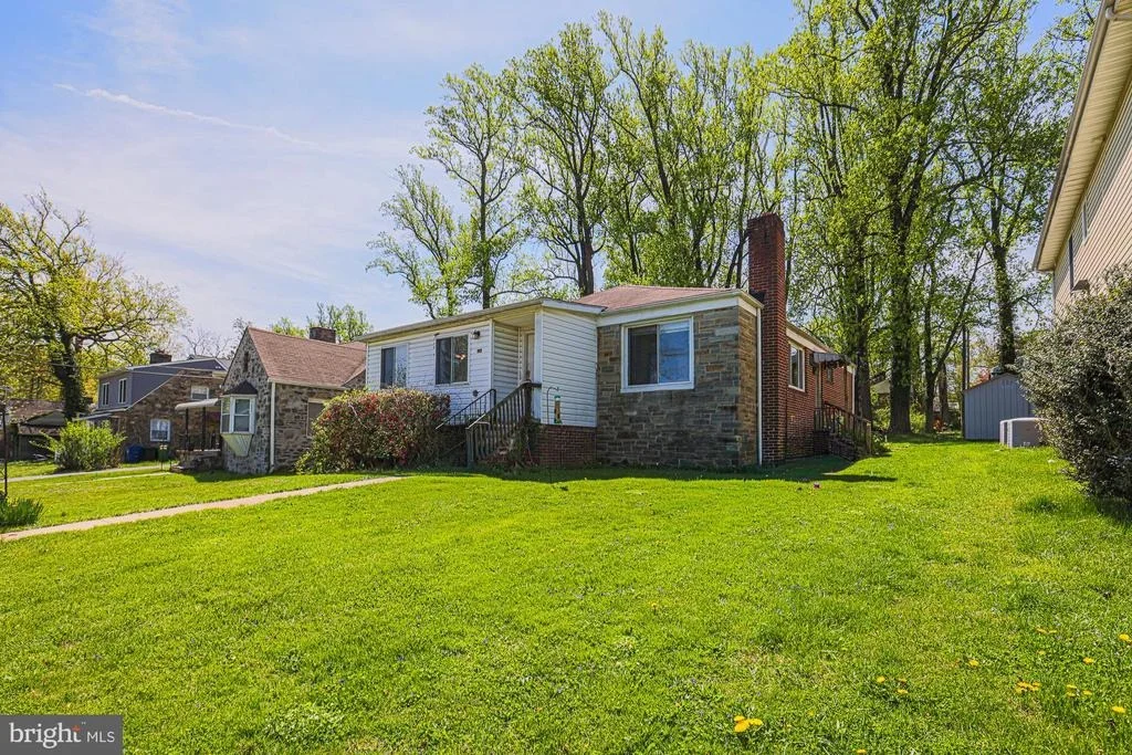 Photo of 6206 WINNER AVENUE
