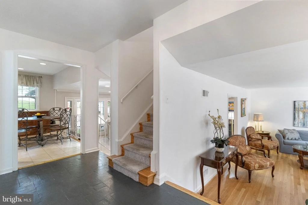Photo of 2609 VILLAGE LANE