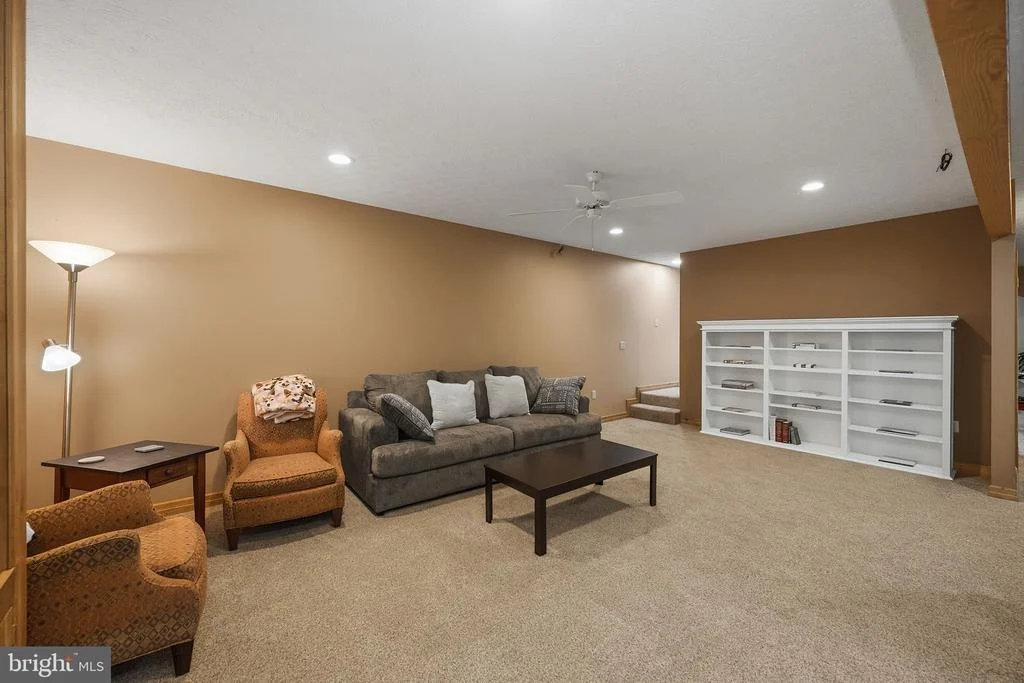 Photo of 607 PIN OAK CIRCLE