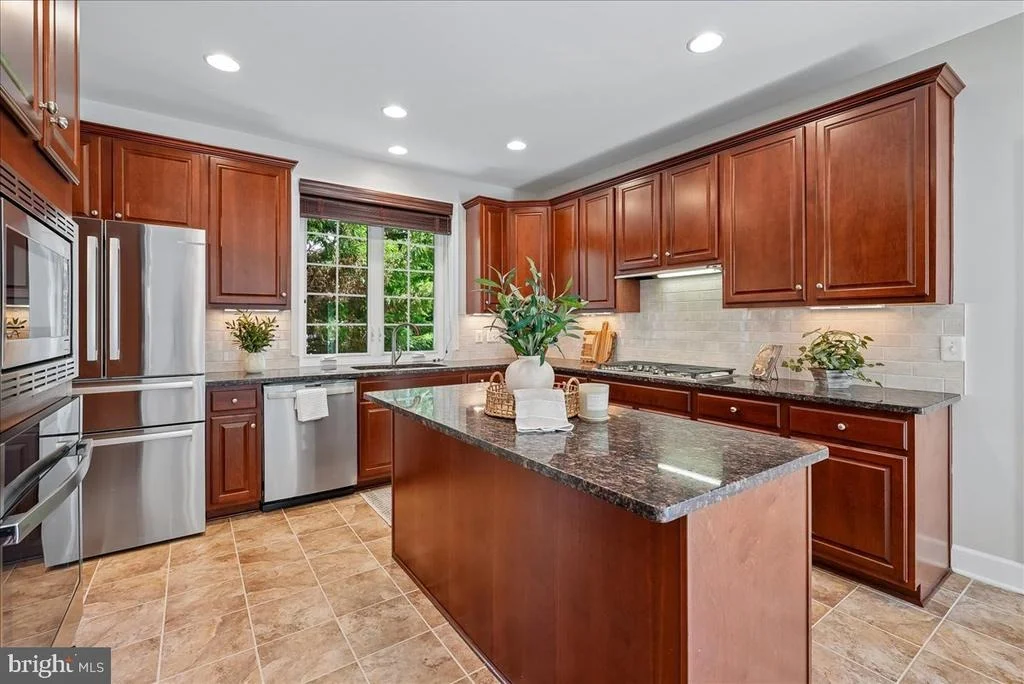 Photo of 41305 WINDYBUSH DRIVE