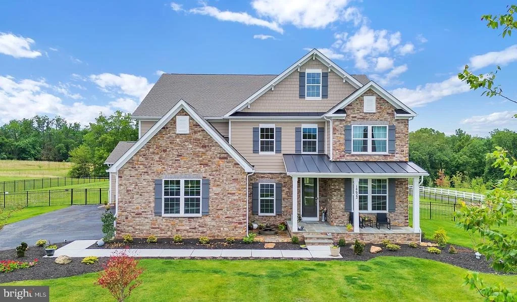 Photo of 14622 SENECA FARM LN