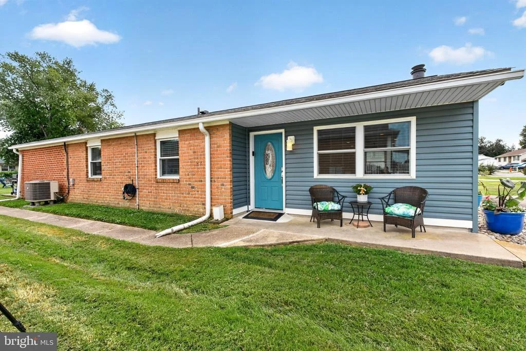 Photo of 2125 MAPLE ROAD