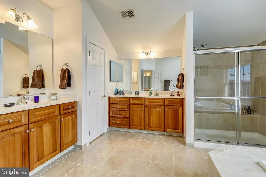 Photo of 24701 FARMVIEW LANE